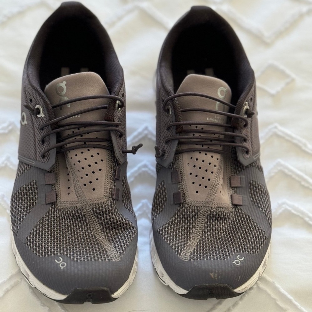 On Cloud Size 7